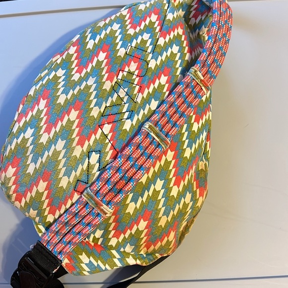 Kavu Green and Red Belt Bag with Geometric Pattern - Picture 5 of 6